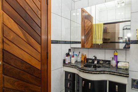 Casa à venda com 263m², 4 quartos e 8 vagasBanheiro 1 - Suíte