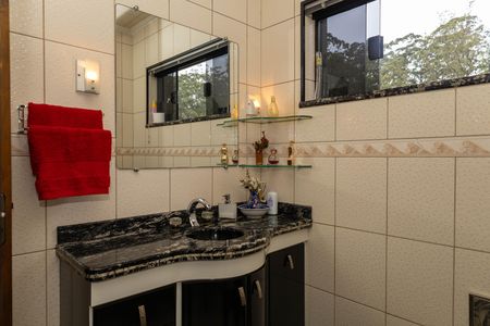Casa à venda com 263m², 4 quartos e 8 vagasBanheiro 2