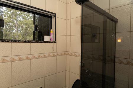 Casa à venda com 263m², 4 quartos e 8 vagasBanheiro 2