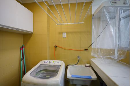 Apartamento à venda com 50m², 1 quarto e 1 vaga Apartamento à venda com 50m², 1 quarto e 1 vagaCozinha e Área de Serviço