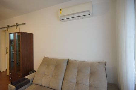 Sala de apartamento à venda com 1 quarto, 50m² em Centro Histórico, Porto Alegre