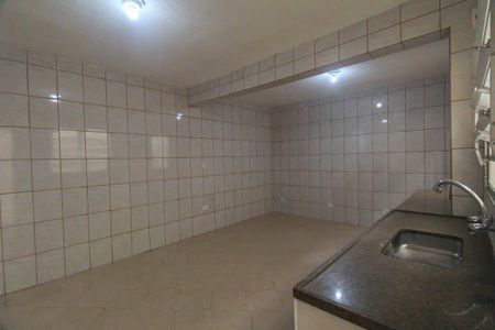 Casa para alugar com 70m², 2 quartos e 1 vagaCozinha
