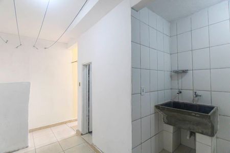 Casa para alugar com 70m², 2 quartos e 1 vagaÁrea de Serviço