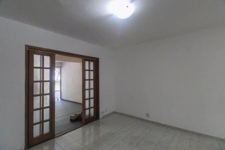 Casa para alugar com 70m², 2 quartos e 1 vagaSala