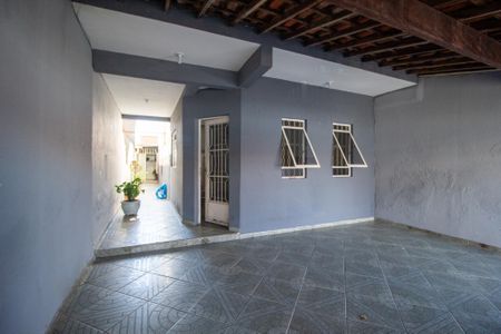 Garagem de casa para alugar com 4 quartos, 178m² em Jardim Santa Lucia, Sorocaba