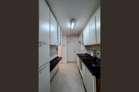 Apartamento para alugar com 94m², 2 quartos e 2 vagas Apartamento para alugar com 94m², 2 quartos e 2 vagasCozinha
