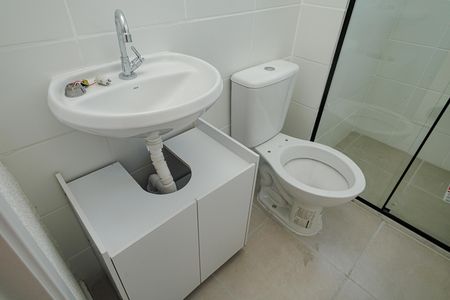 Apartamento para alugar com 55m², 2 quartos e 1 vaga Apartamento para alugar com 55m², 2 quartos e 1 vagaBanheiro