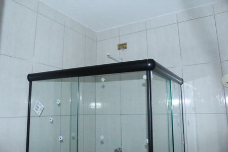 Banheiro de kitnet/studio para alugar com 1 quarto, 34m² em República, São Paulo