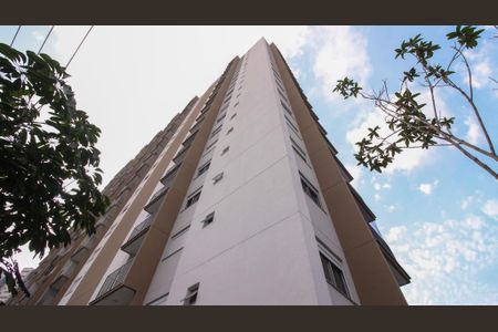 Apartamento para alugar com 40m², 2 quartos e 1 vaga Apartamento para alugar com 40m², 2 quartos e 1 vagaFachada