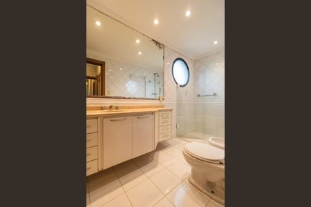 Apartamento à venda com 130m², 3 quartos e 2 vagasBanheiro da Suíte