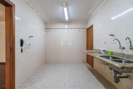 Apartamento à venda com 130m², 3 quartos e 2 vagasCozinha
