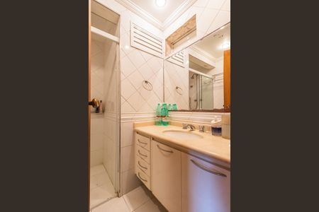Apartamento à venda com 130m², 3 quartos e 2 vagasBanheiro Social