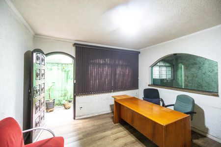 Casa para alugar com 280m², 4 quartos e 2 vagas Casa para alugar com 280m², 4 quartos e 2 vagasQuarto 01