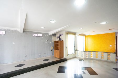 Casa para alugar com 280m², 4 quartos e 2 vagas Casa para alugar com 280m², 4 quartos e 2 vagasSalão