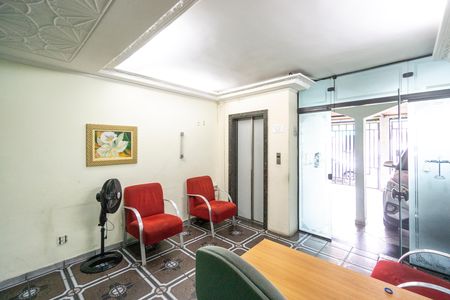 Sala de estar de casa para alugar com 4 quartos, 280m² em Parque Maria Luiza, São Paulo