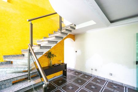 Casa para alugar com 280m², 4 quartos e 2 vagas Casa para alugar com 280m², 4 quartos e 2 vagasSala de jantar