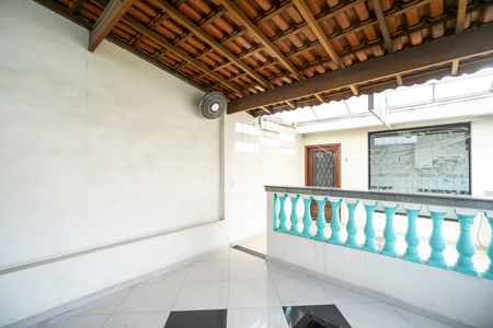 Casa para alugar com 280m², 4 quartos e 2 vagas Casa para alugar com 280m², 4 quartos e 2 vagasTerraço
