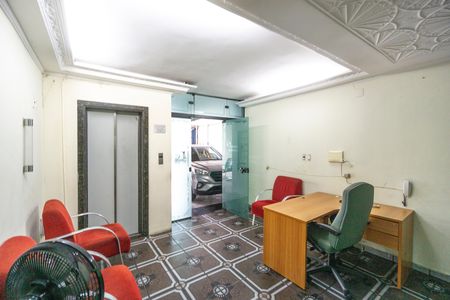 Sala de estar de casa para alugar com 4 quartos, 280m² em Parque Maria Luiza, São Paulo