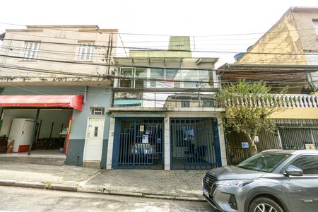 Casa para alugar com 280m², 4 quartos e 2 vagas Casa para alugar com 280m², 4 quartos e 2 vagasFachada