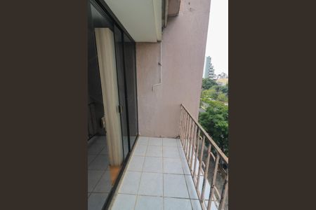 Apartamento à venda com 75m², 1 quarto e sem vaga Apartamento à venda com 75m², 1 quarto e sem vagaSacada 2