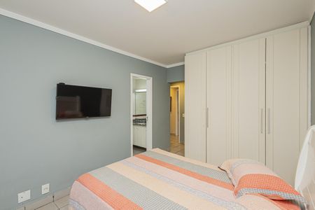 Apartamento para alugar com 180m², 4 quartos e 2 vagas Apartamento para alugar com 180m², 4 quartos e 2 vagasQuarto