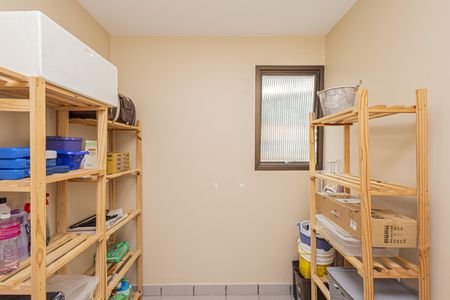 Apartamento para alugar com 180m², 4 quartos e 2 vagas Apartamento para alugar com 180m², 4 quartos e 2 vagasQuarto