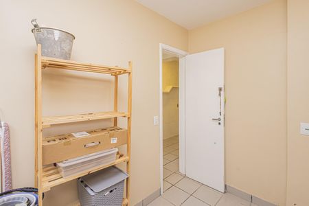 Apartamento para alugar com 180m², 4 quartos e 2 vagas Apartamento para alugar com 180m², 4 quartos e 2 vagasÁrea de Serviço