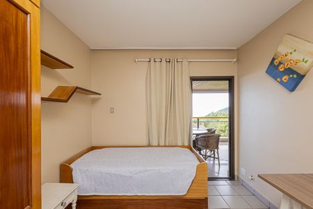 Apartamento para alugar com 180m², 4 quartos e 2 vagas Apartamento para alugar com 180m², 4 quartos e 2 vagasQuarto