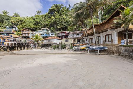 Apartamento para alugar com 180m², 4 quartos e 2 vagas Apartamento para alugar com 180m², 4 quartos e 2 vagasÁrea externa