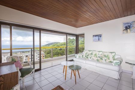 Apartamento para alugar com 180m², 4 quartos e 2 vagas Apartamento para alugar com 180m², 4 quartos e 2 vagasVaranda