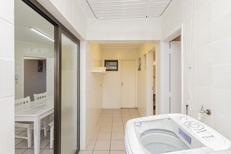 Apartamento para alugar com 180m², 4 quartos e 2 vagas Apartamento para alugar com 180m², 4 quartos e 2 vagasÁrea de Serviço