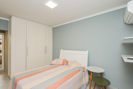 Apartamento para alugar com 180m², 4 quartos e 2 vagas Apartamento para alugar com 180m², 4 quartos e 2 vagasQuarto