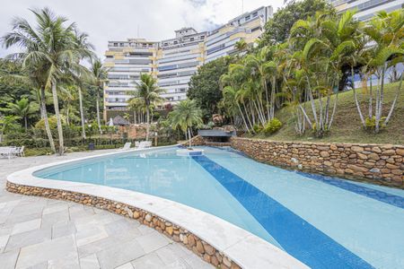 Apartamento para alugar com 180m², 4 quartos e 2 vagas Apartamento para alugar com 180m², 4 quartos e 2 vagasÁrea externa