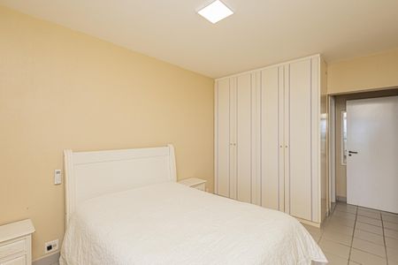 Apartamento para alugar com 180m², 4 quartos e 2 vagas Apartamento para alugar com 180m², 4 quartos e 2 vagasQuarto