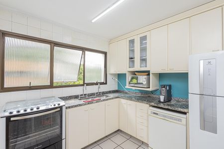Apartamento para alugar com 180m², 4 quartos e 2 vagas Apartamento para alugar com 180m², 4 quartos e 2 vagasCozinha