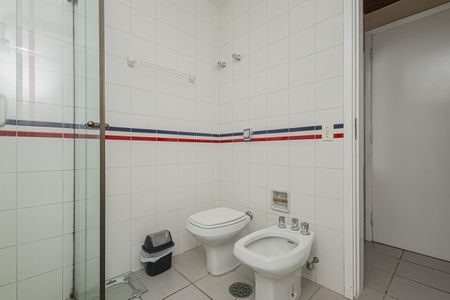 Apartamento para alugar com 180m², 4 quartos e 2 vagas Apartamento para alugar com 180m², 4 quartos e 2 vagasBanheiro