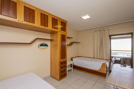 Apartamento para alugar com 180m², 4 quartos e 2 vagas Apartamento para alugar com 180m², 4 quartos e 2 vagasQuarto