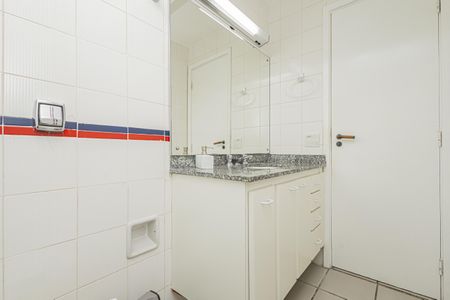 Apartamento para alugar com 180m², 4 quartos e 2 vagas Apartamento para alugar com 180m², 4 quartos e 2 vagasÁrea de Serviço
