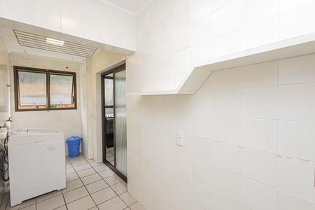 Apartamento para alugar com 180m², 4 quartos e 2 vagas Apartamento para alugar com 180m², 4 quartos e 2 vagasÁrea de Serviço