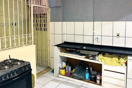 Casa à venda com 230m², 2 quartos e 2 vagas Casa à venda com 230m², 2 quartos e 2 vagascozinha