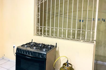 Casa à venda com 230m², 2 quartos e 2 vagas Casa à venda com 230m², 2 quartos e 2 vagascozinha