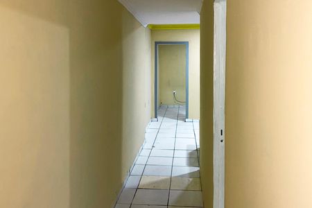 Casa à venda com 230m², 2 quartos e 2 vagas Casa à venda com 230m², 2 quartos e 2 vagasCorredor
