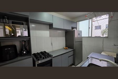 Cozinha de apartamento para alugar com 2 quartos, 53m² em Buritis, Belo Horizonte