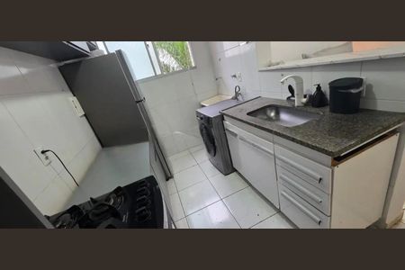 Cozinha de apartamento para alugar com 2 quartos, 53m² em Buritis, Belo Horizonte