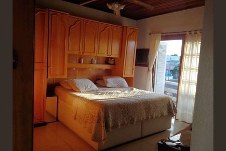 Quarto 2 de casa para alugar com 3 quartos, 240m² em Santa Rosa de Lima, Porto Alegre