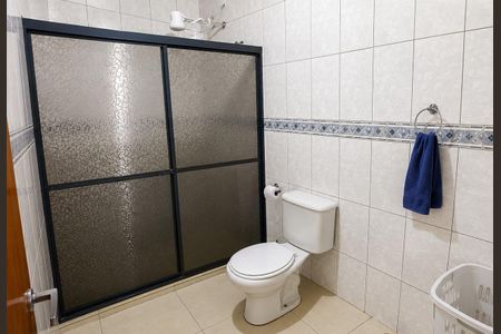 Casa para alugar com 240m², 3 quartos e 5 vagas Casa para alugar com 240m², 3 quartos e 5 vagasBanheiro 2