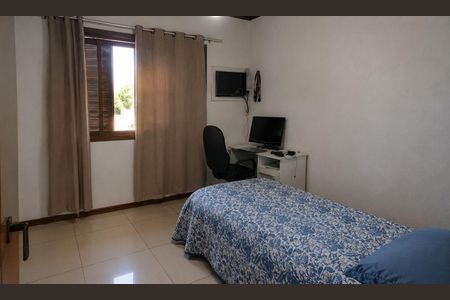 Quarto 1 de casa para alugar com 3 quartos, 240m² em Santa Rosa de Lima, Porto Alegre