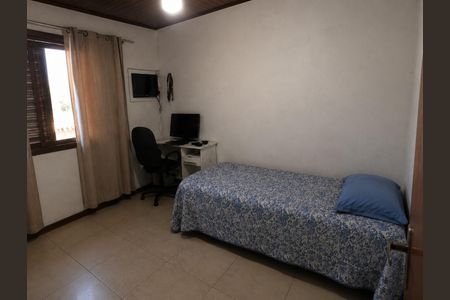 Quarto 1 de casa para alugar com 3 quartos, 240m² em Santa Rosa de Lima, Porto Alegre
