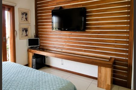 Quarto 2 de casa para alugar com 3 quartos, 240m² em Santa Rosa de Lima, Porto Alegre