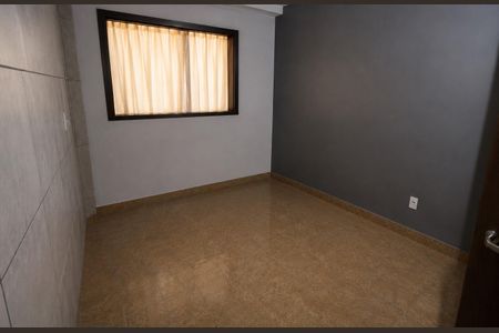 Quarto 3 de casa para alugar com 3 quartos, 240m² em Santa Rosa de Lima, Porto Alegre